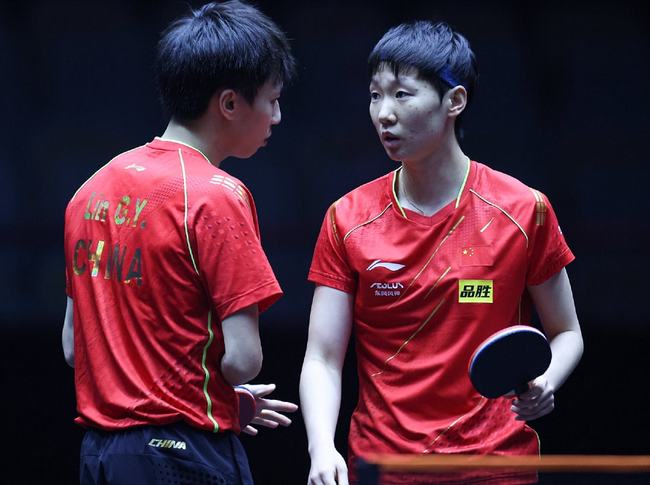 沃克谈穆西亚拉：他在赛场上如鱼得水，这是令人难以置信的